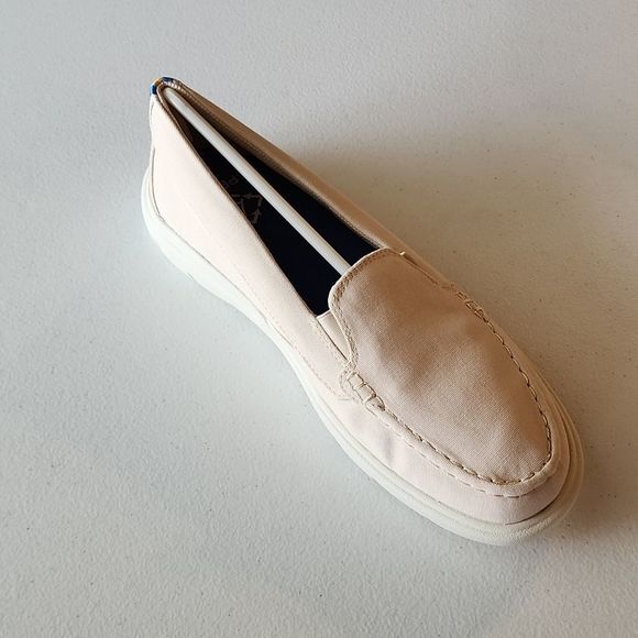 NIB SPERRY Captain Moccasin in SEA Ivory Canvas Slip Ons, Size 8.5 - Picture 2 of 6